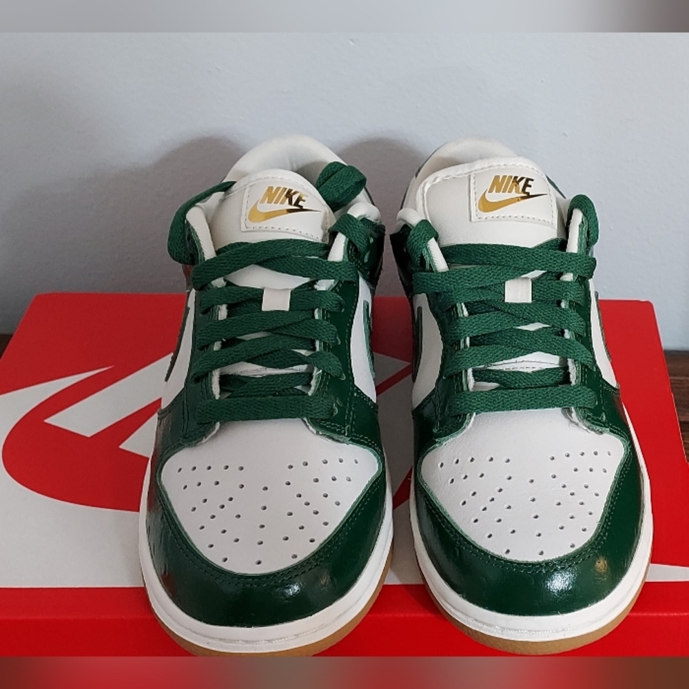 Women's Dunk Low - Gorge Green - Picture 2 of 7